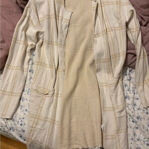 Women's Cream Plaid cardigan